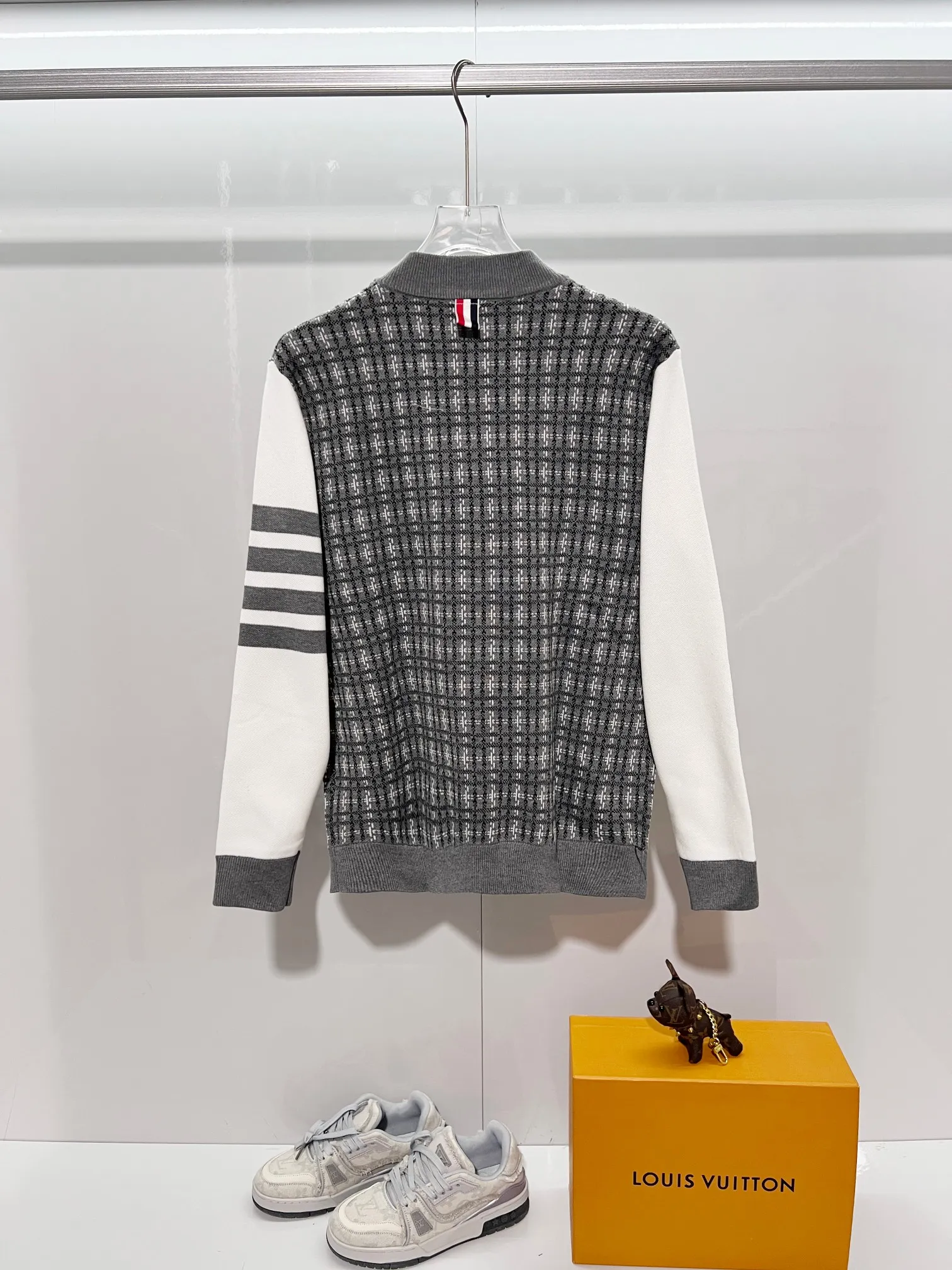 Thom Browne ➡️ TBClassic Classic Quality⚠️ ， ， ， ， ❗️❗️ ， ！ TBSeries ， ， ！ :Gray.Light Green . Size:M L XL XXL